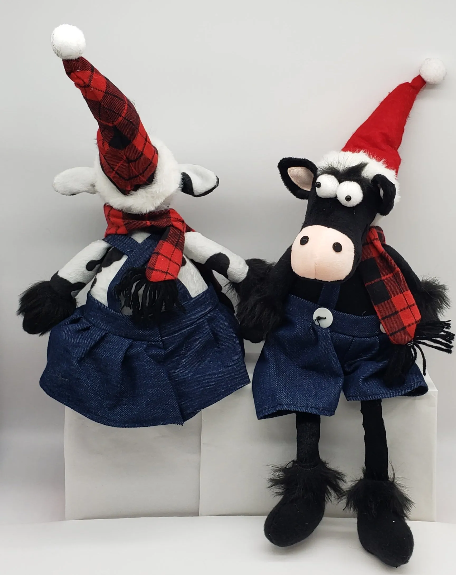 Santa Hat Country Cow Christmas Decoration