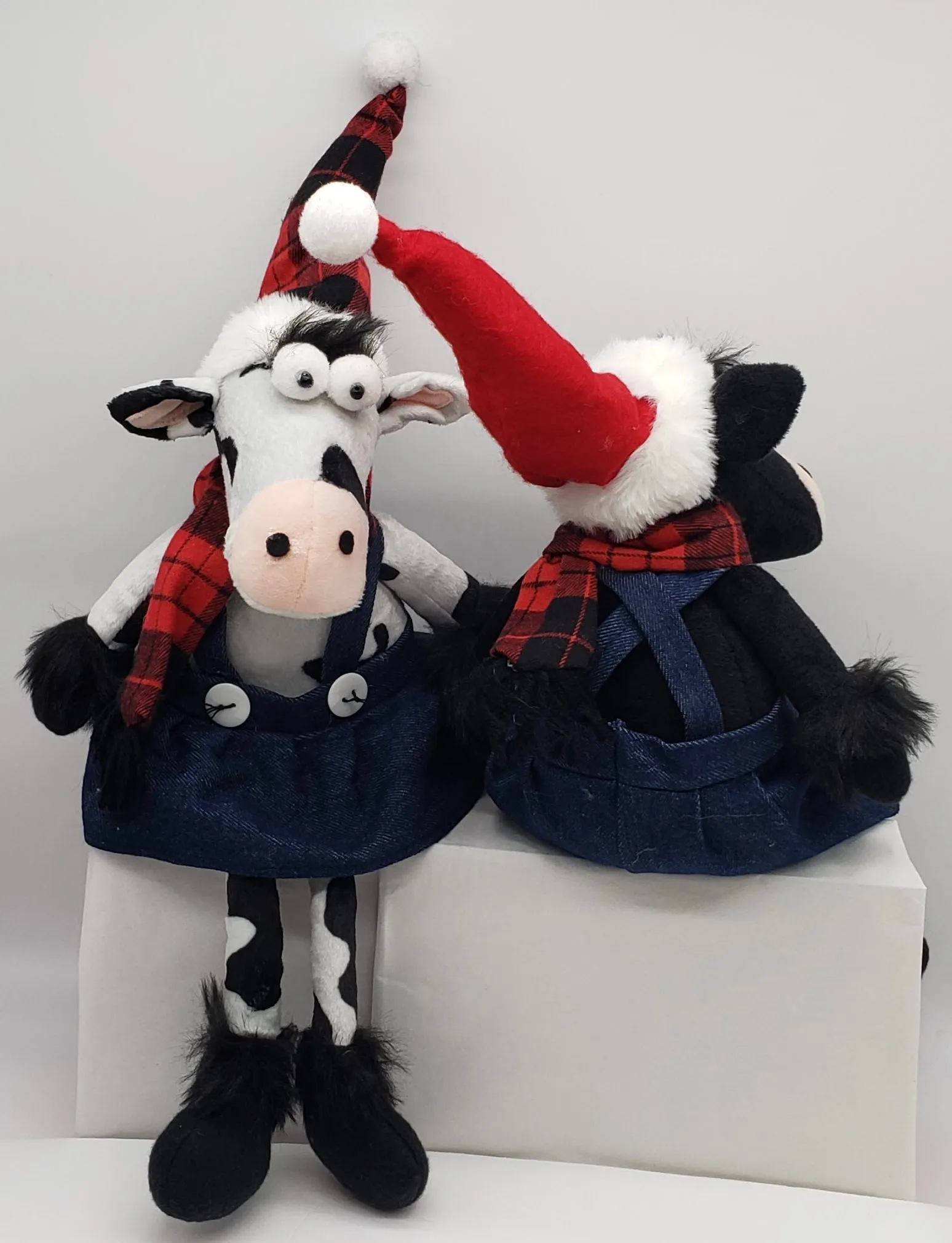 Santa Hat Country Cow Christmas Decoration