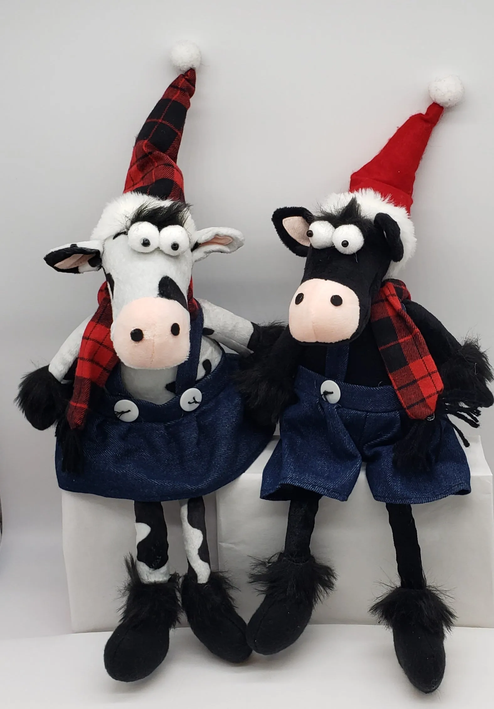 Santa Hat Country Cow Christmas Decoration